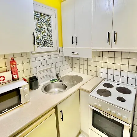 Apartment Sweet Katehaki